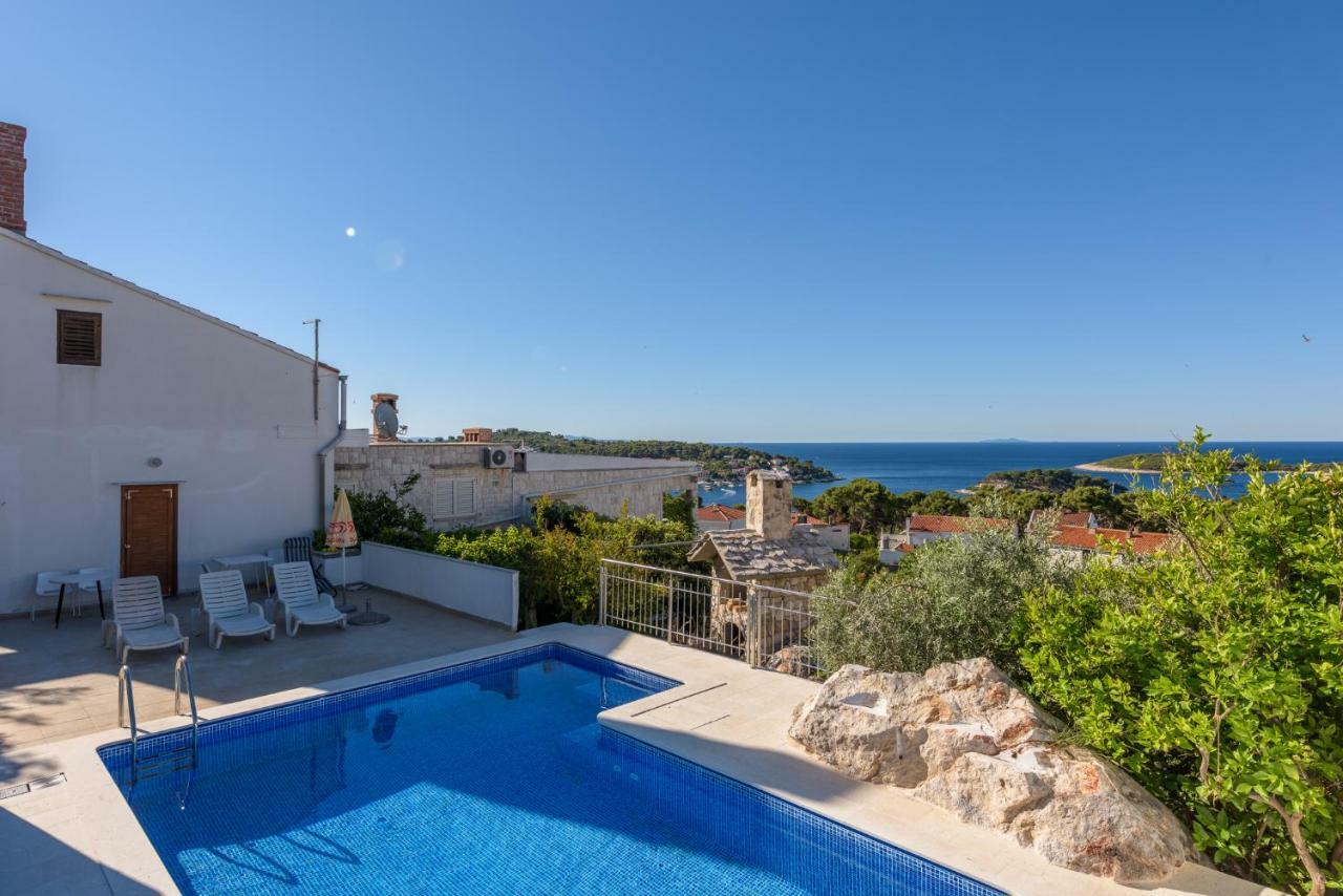 Fio's Guest house 4*